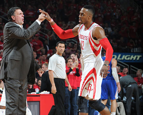 王洪亮：美国巴西身体强太多；若早跟她们踢热身赛或许会好些（王洪亮：美国、巴西对抗强度占优；若早安排热身赛或可改善表现）