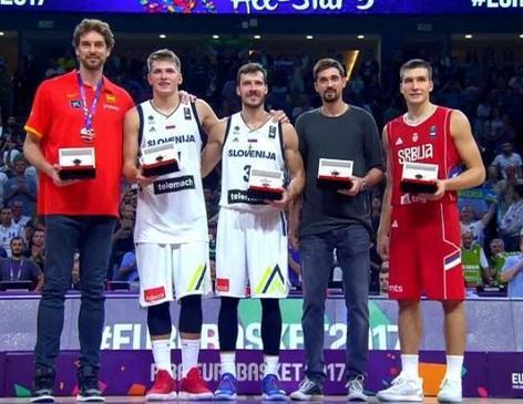 姆巴佩因伤退出法国队后去迪拜？桑巴：我们没有任何问题（姆巴佩伤退后飞往迪拜？桑巴回应：没有任何问题）