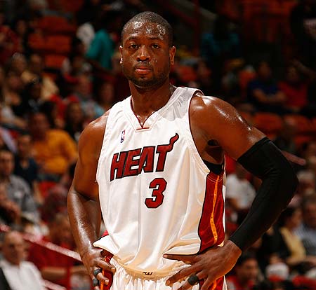 遗憾绝平出手遭封盖！小瓦格纳14中9贡献25分6助攻（绝平一投遭盖留遗憾，小瓦格纳14投9中砍下25分6助攻）