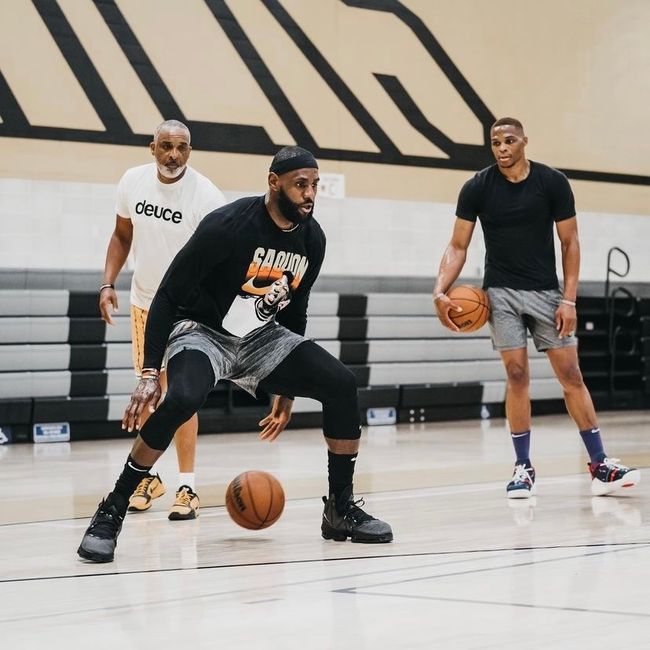 每体报道伯纳乌球场地下系统：创新性技术，可增加俱乐部收入（每体：伯纳乌地下系统采用创新方案，助俱乐部拓展收入）