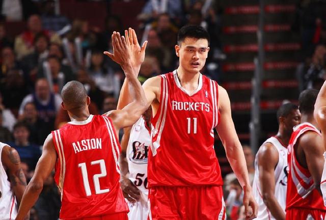 罗马诺：曼联并未与巴萨就费尔明展开谈判，球员只专注巴萨（罗马诺：曼联未与巴萨就费尔明接洽，球员仍专注巴萨）