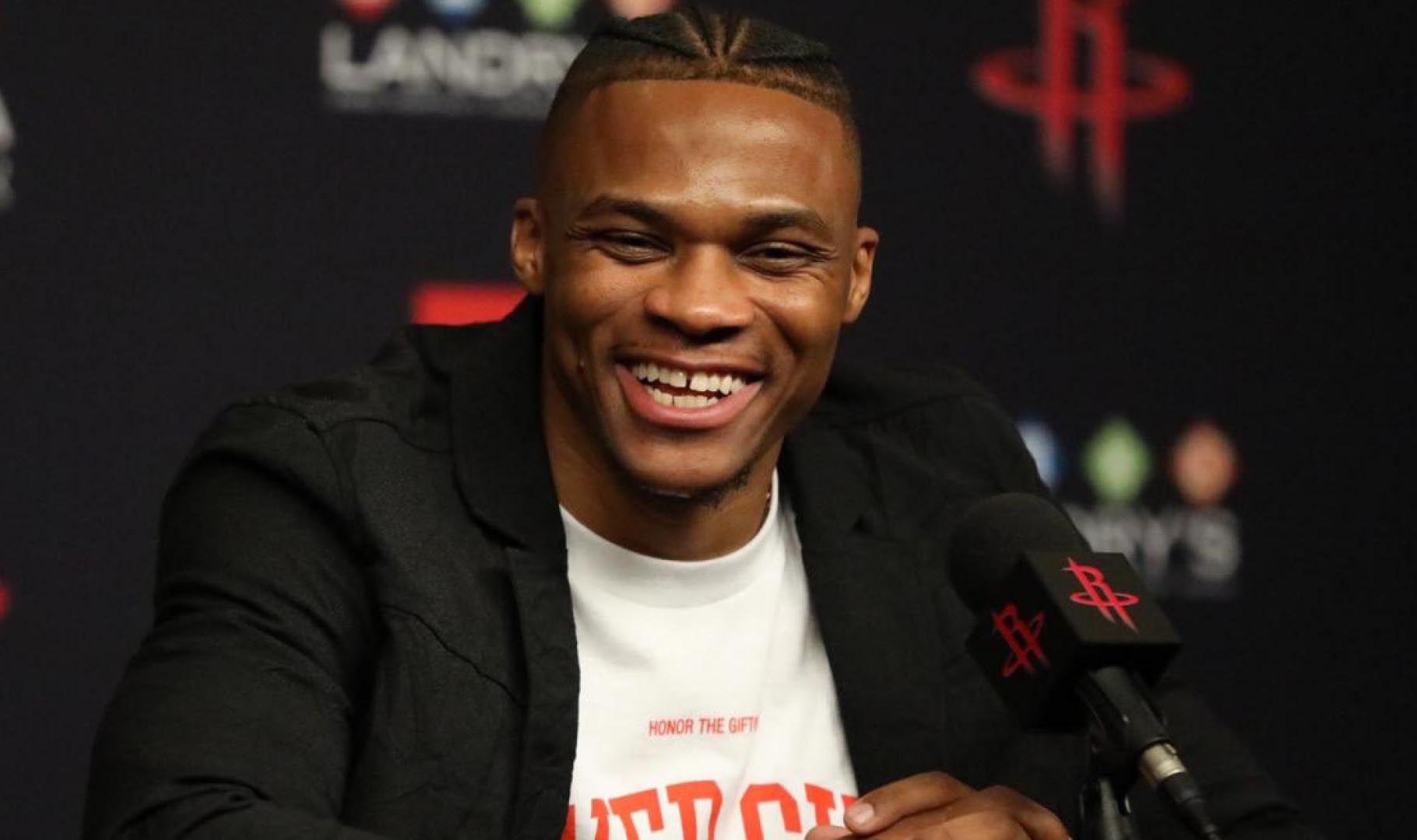 2胜1平，曼联夺得2025年英超夏季赛冠军（曼联凭2胜1平的战绩加冕2025英超夏季赛冠军）