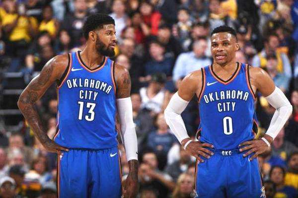 库尔图瓦谈维尼修斯挑衅行为：我们不是机器，我们是人（库尔图瓦回应维尼修斯被指挑衅：我们是人，不是机器）