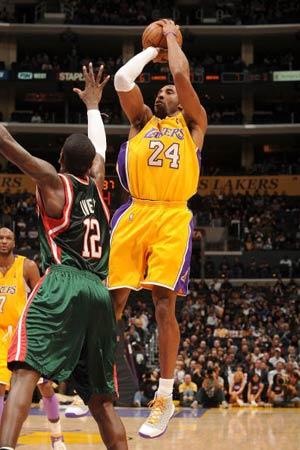 佩杜拉：国米没有冬窗签邓弗里斯替补的计划，会等恩里克适应（佩杜拉：国米冬窗无意引进邓弗里斯替补，将给恩里克时间适应）